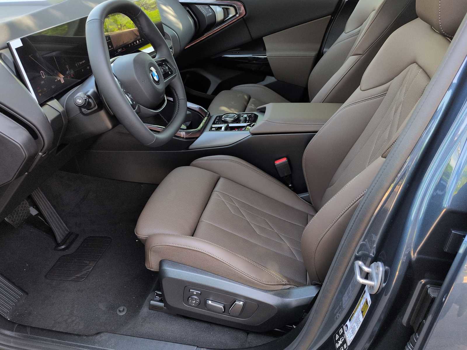 New 2025 BMW i4 xDrive40i AWD/4WD image 16