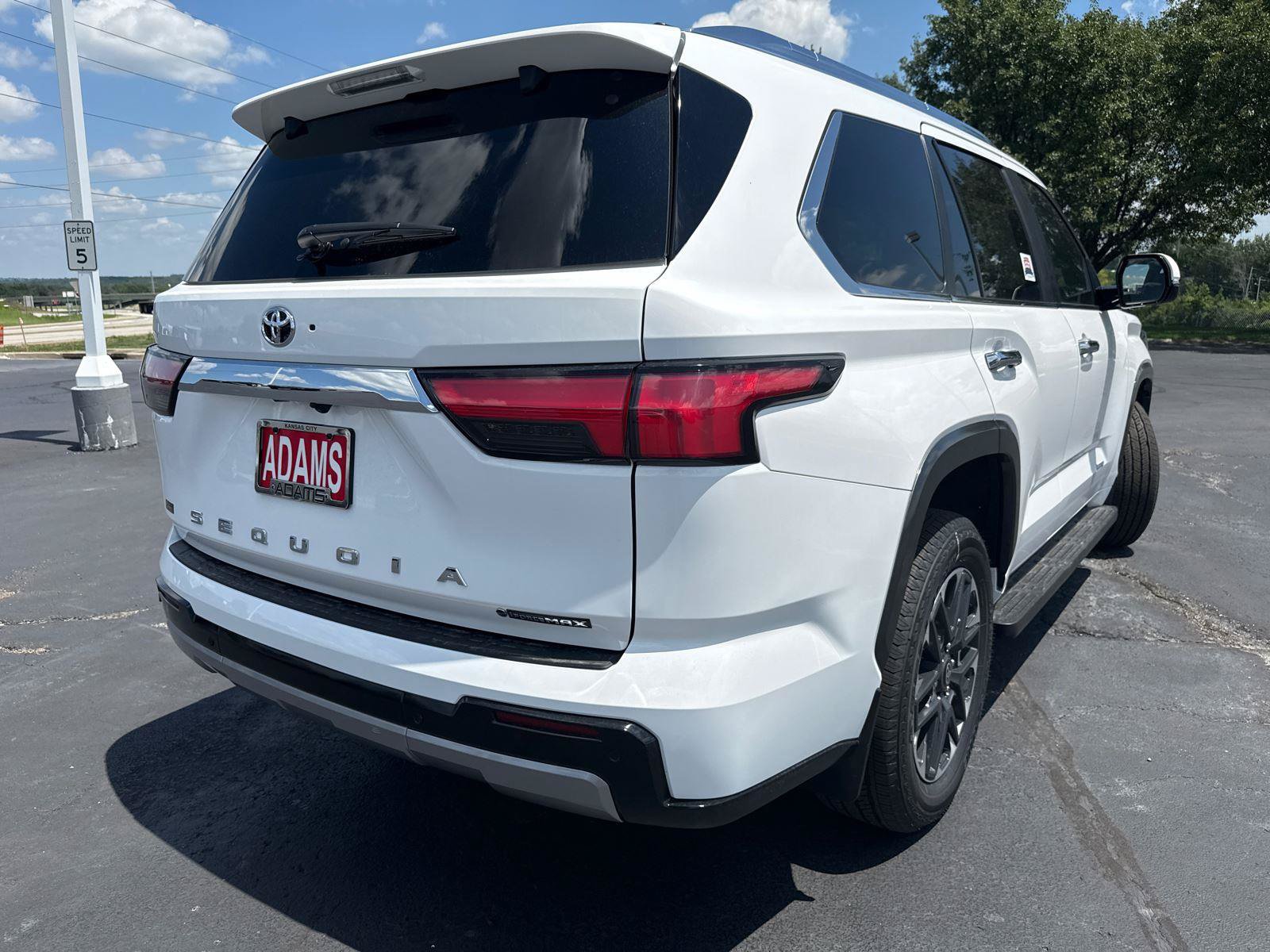 Used 2026 Toyota Sequoia Limited AWD/4WD image 9