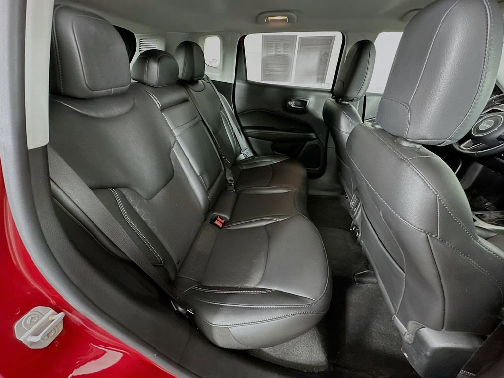 Used 2019 Jeep Compass Latitude w/ Cold Weather Group image 33