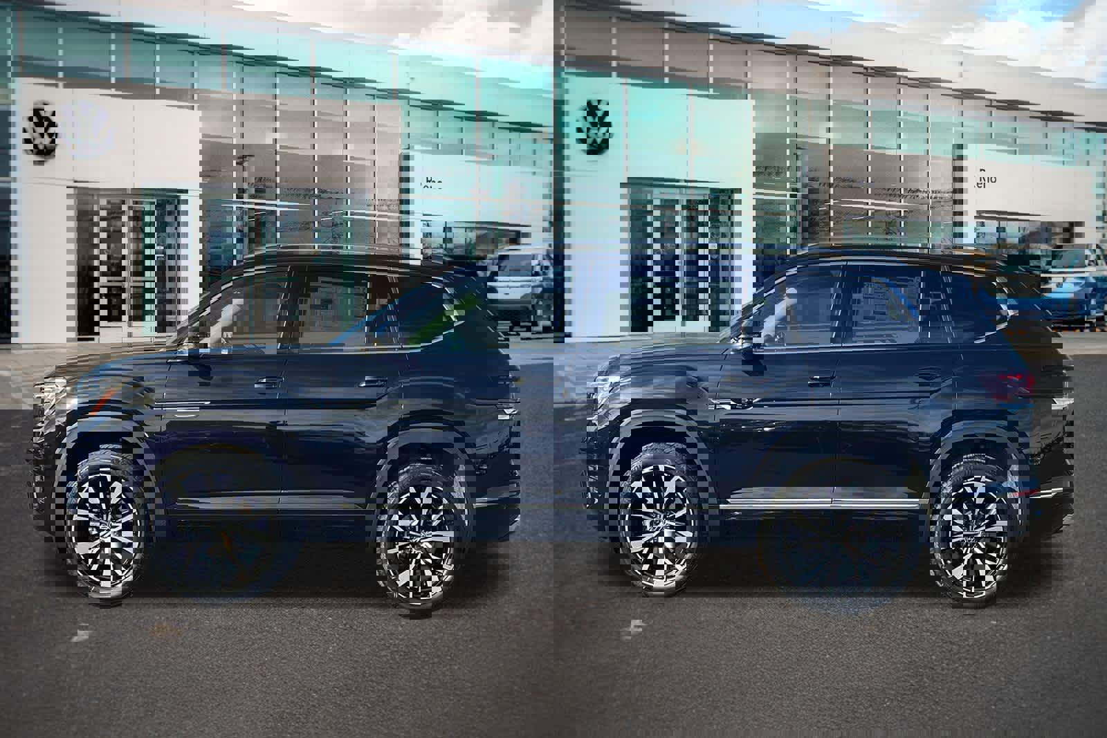 New 2026 Volkswagen Atlas SEL Premium R-Line image 8