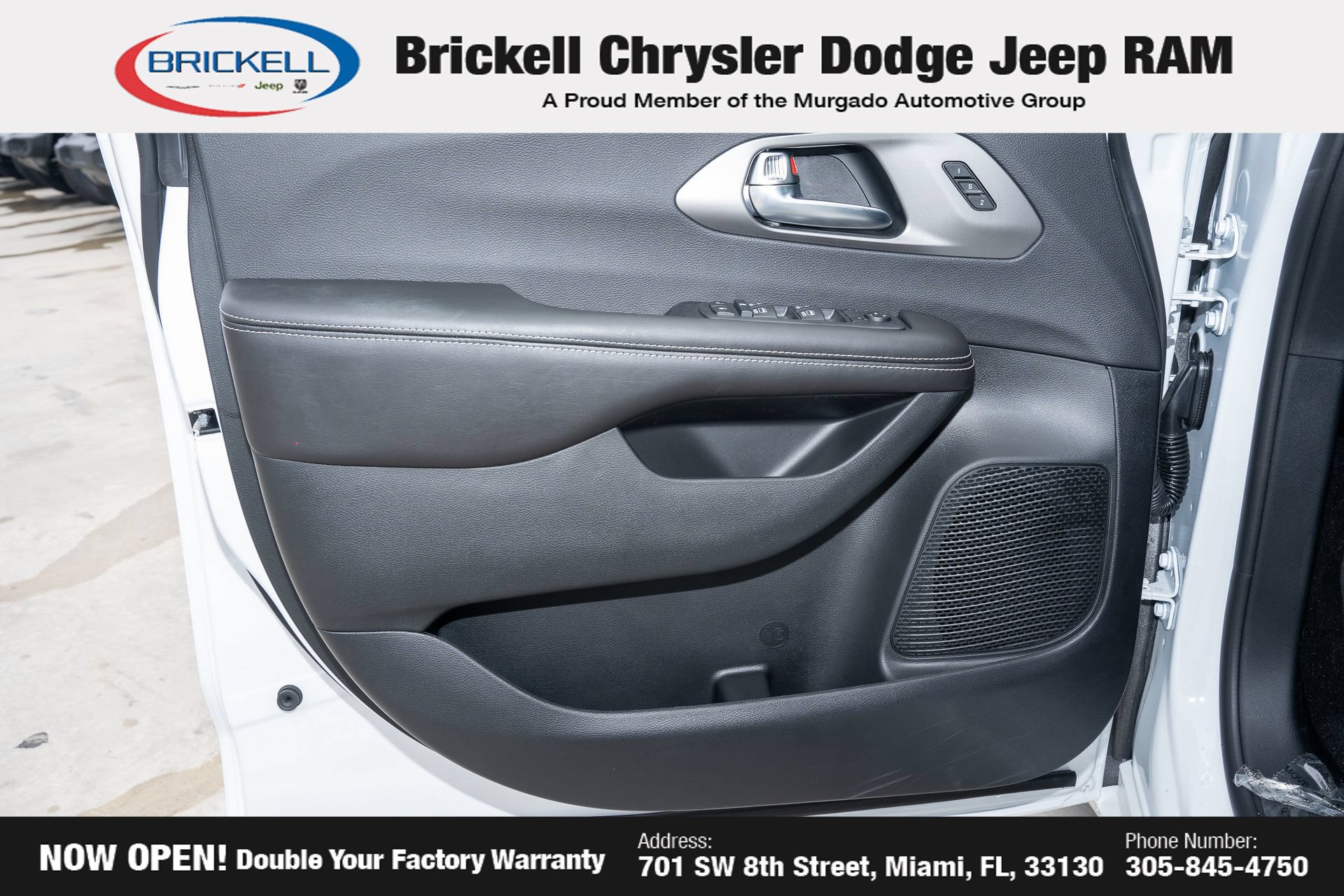 New 2027 Chrysler Pacifica Select FWD image 11