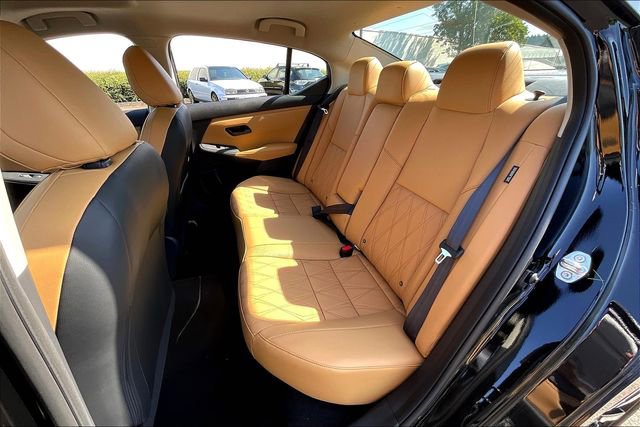 Used 2025 Nissan Sentra SV w/ SV Premium Package image 10