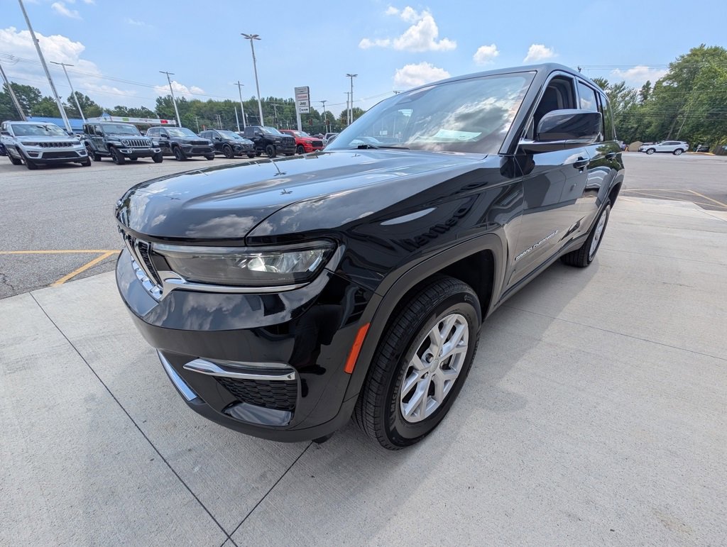 Used 2022 Jeep Grand Cherokee Limited image 9