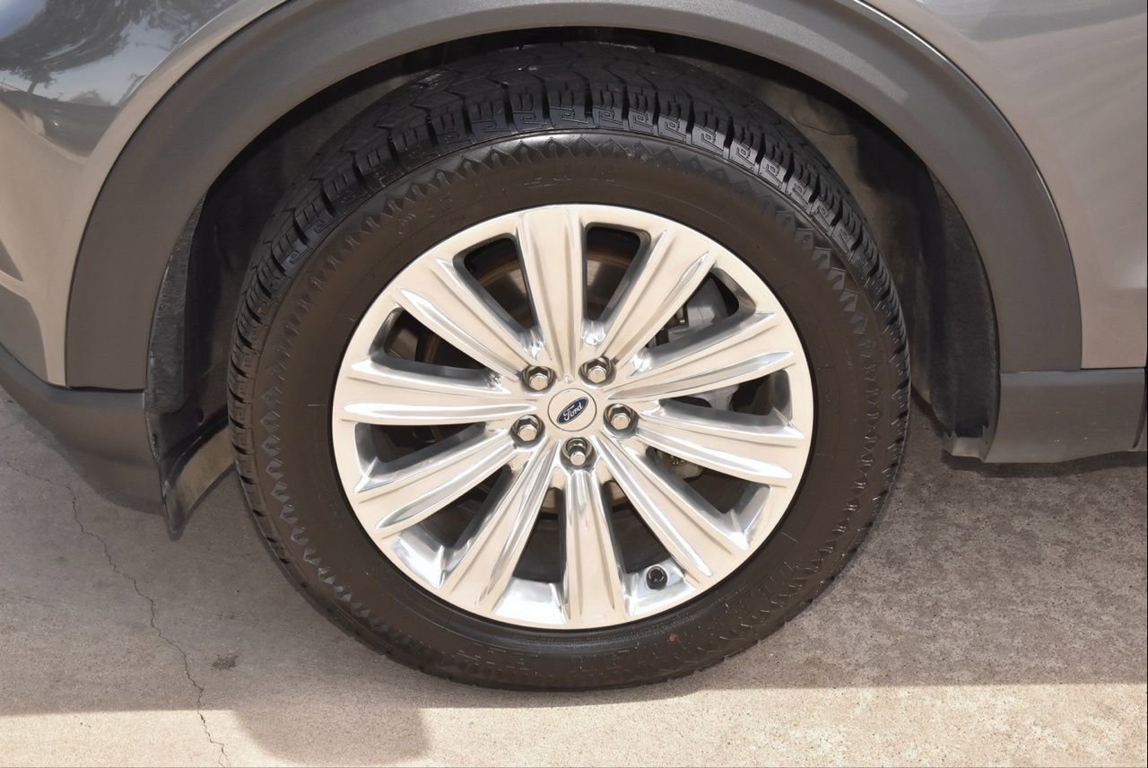 Used 2023 Ford Explorer Limited w/ Limited Technology Package image 38