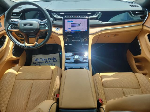 Used 2024 Jeep Grand Cherokee Summit AWD/4WD image 15