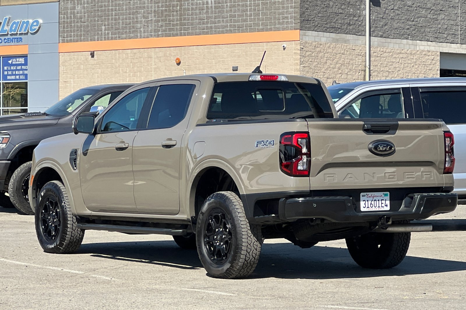 Certified 2025 Ford Ranger Lariat w/ FX4 Off-Road Package AWD/4WD image 6