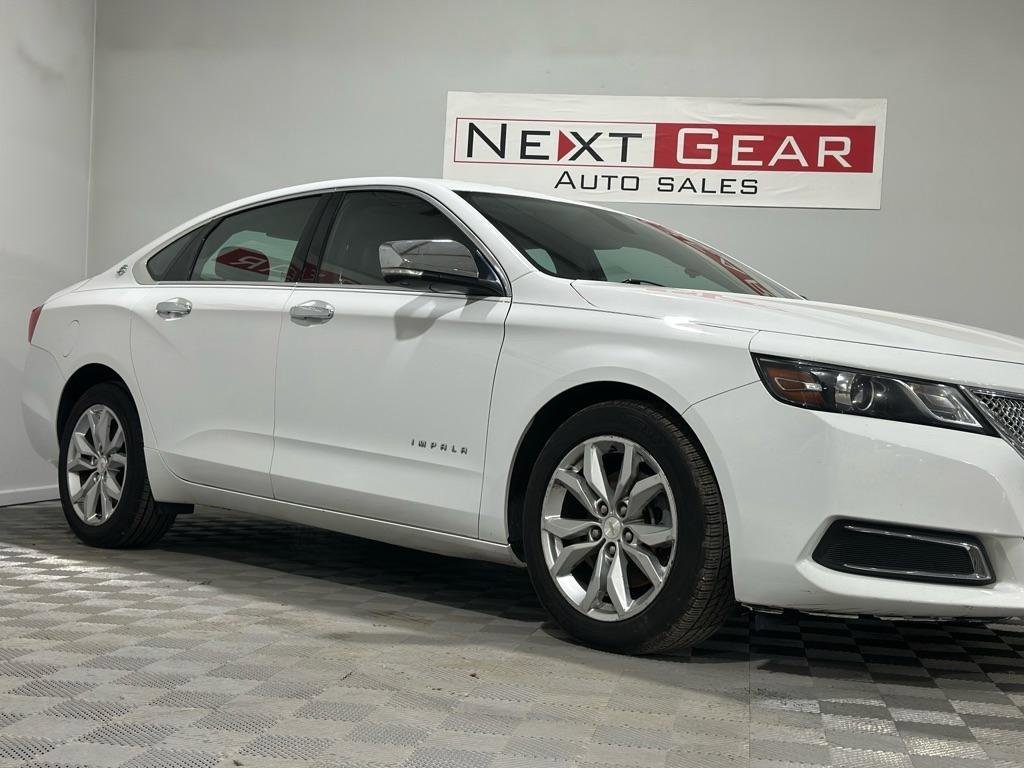 Used 2017 Chevrolet Impala LT FWD image 2