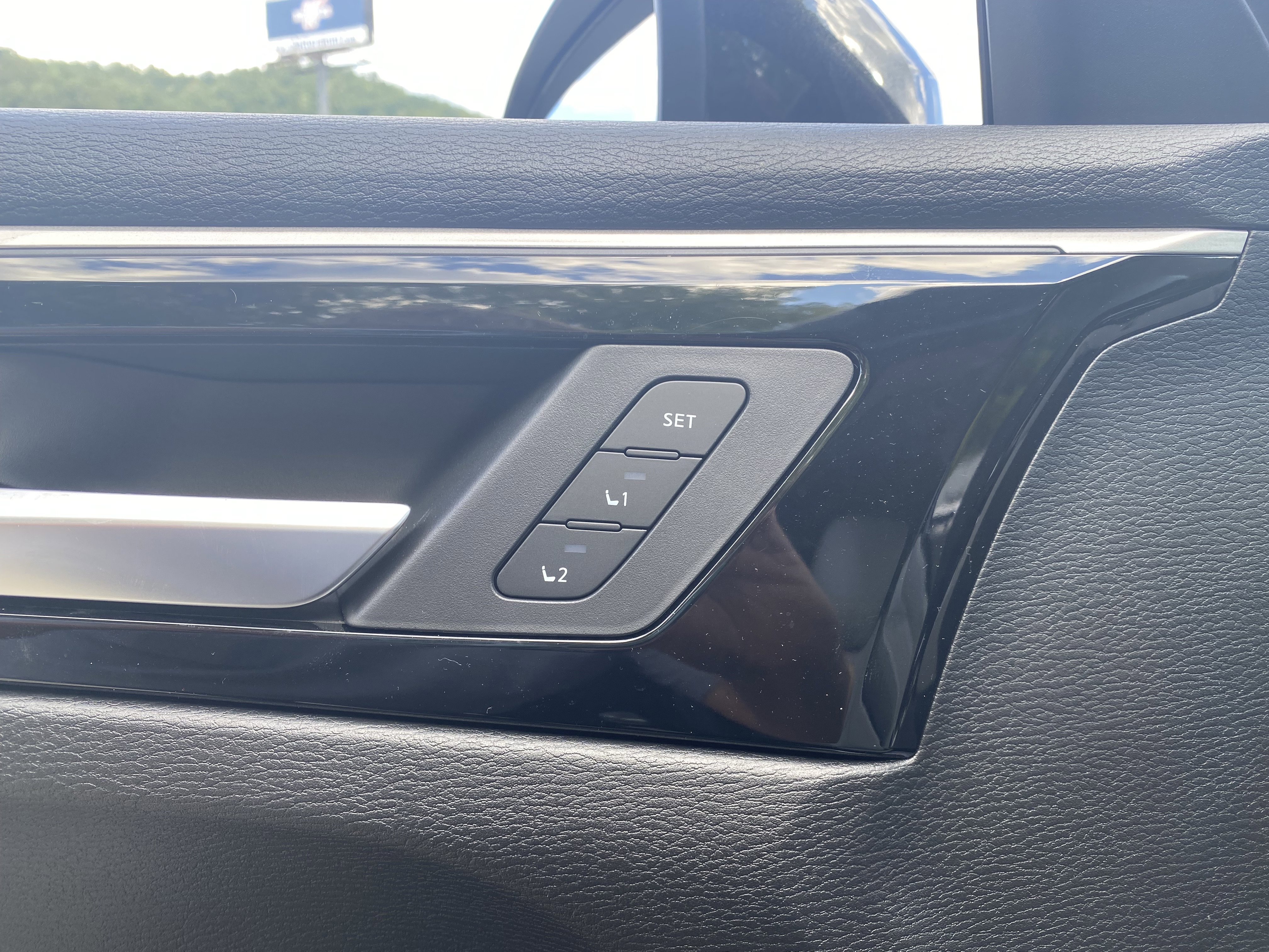 New 2025 Mitsubishi Outlander AWD image 4