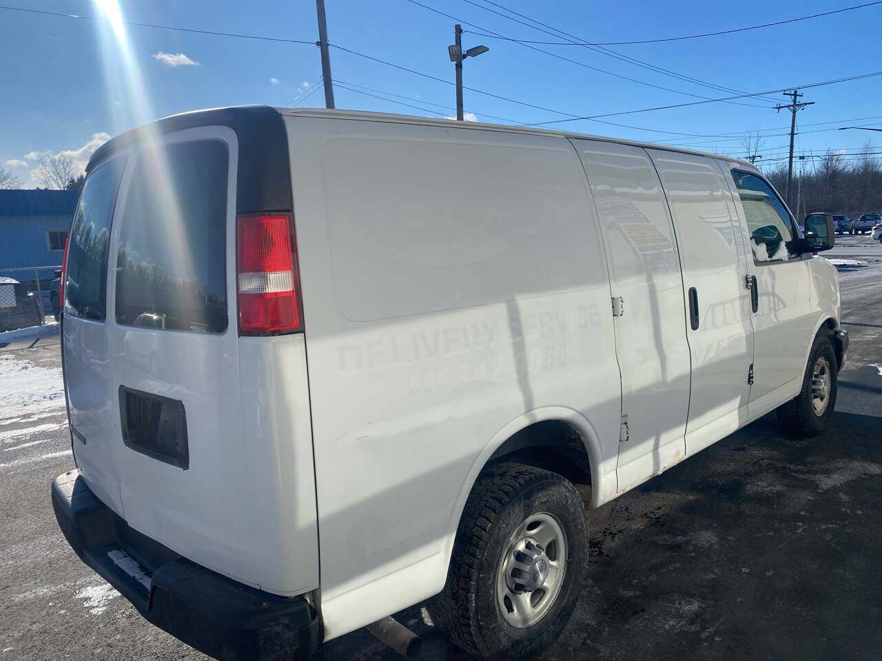 Used 2017 Chevrolet Express 2500 image 8