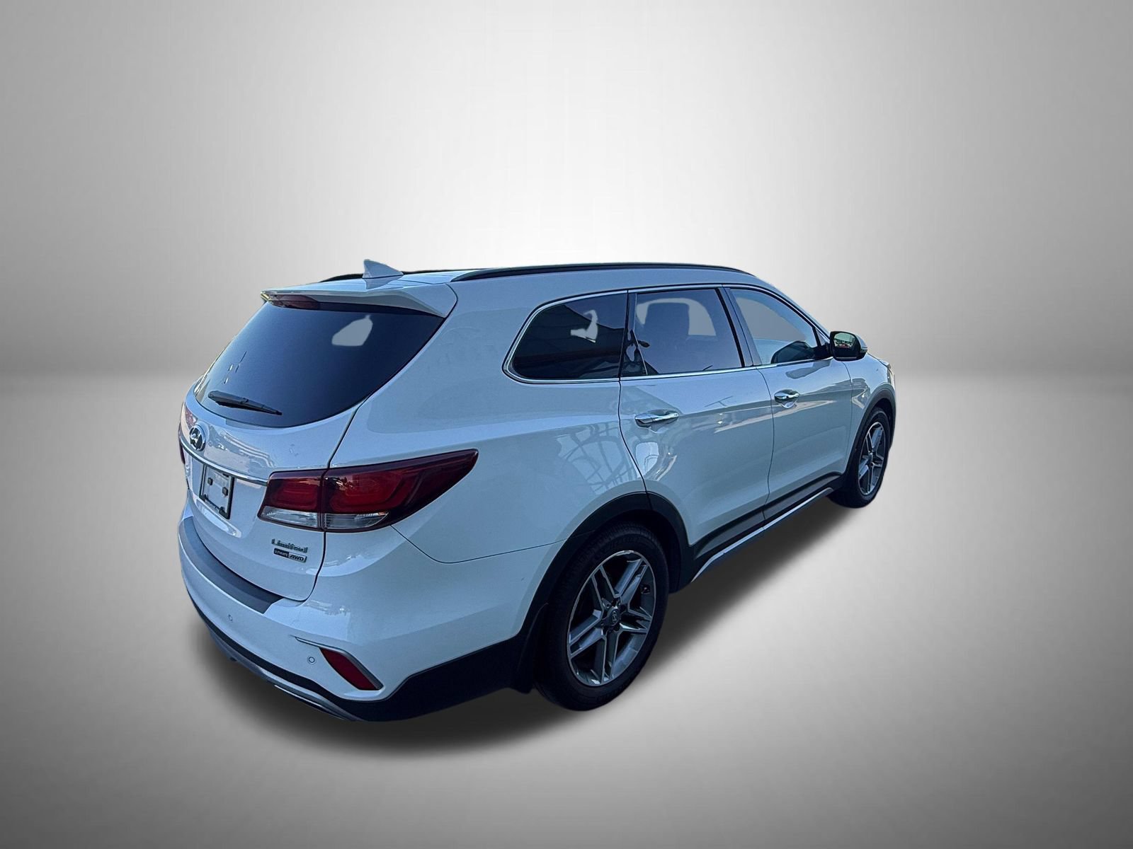 Used 2018 Hyundai Santa Fe Limited AWD/4WD image 6