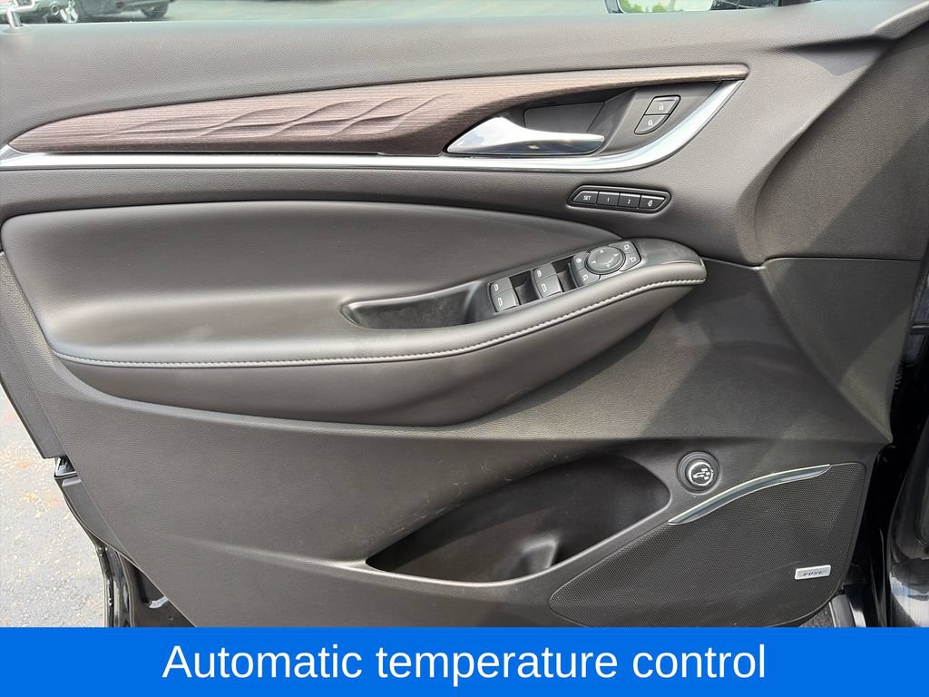 Used 2023 Buick Enclave Avenir w/ Avenir Technology Package AWD/4WD image 19
