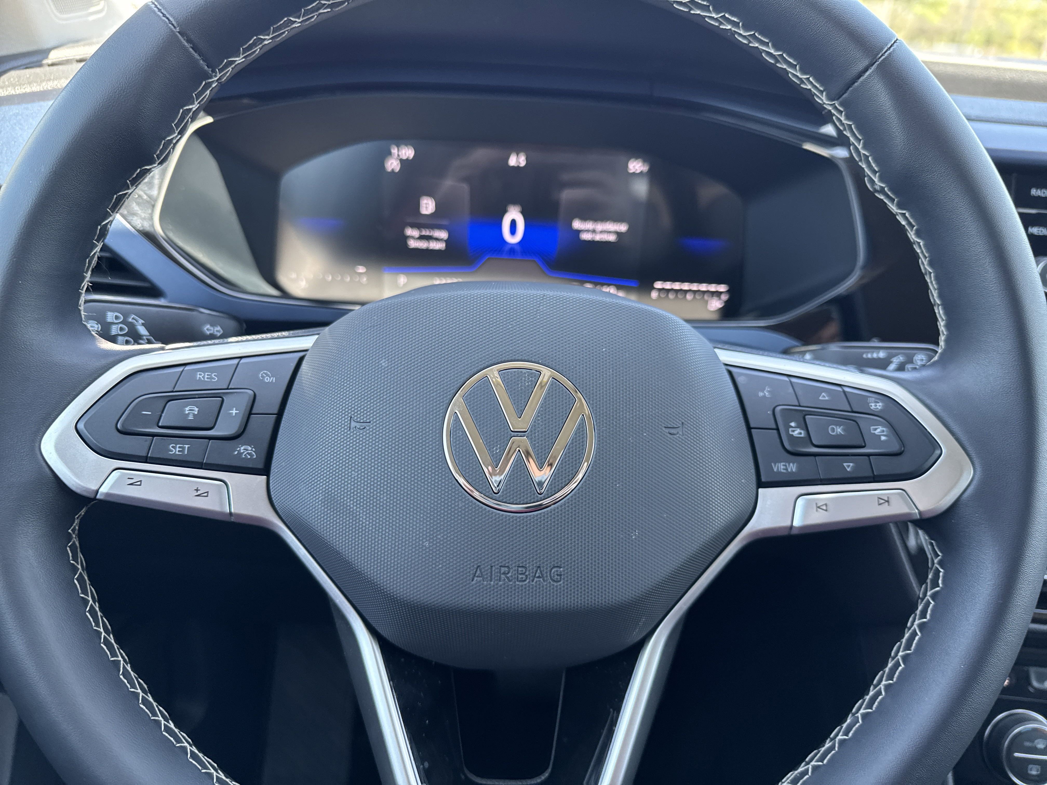 Used 2024 Volkswagen Taos SE image 10