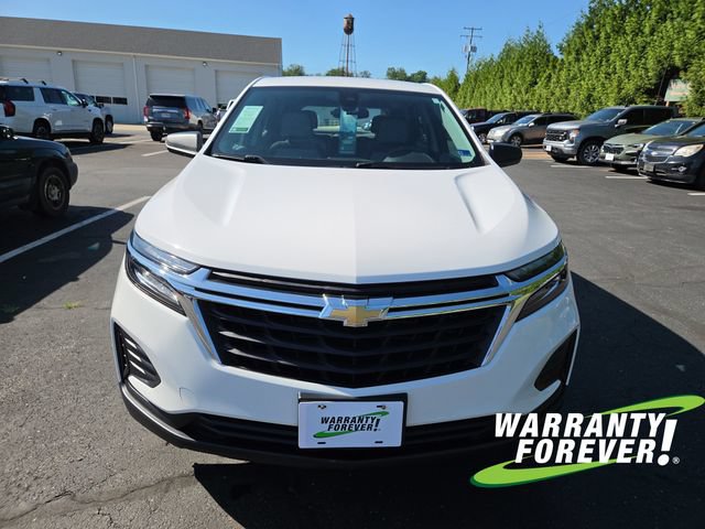 Used 2023 Chevrolet Equinox LS w/ LPO, Floor Liner Package AWD/4WD image 2