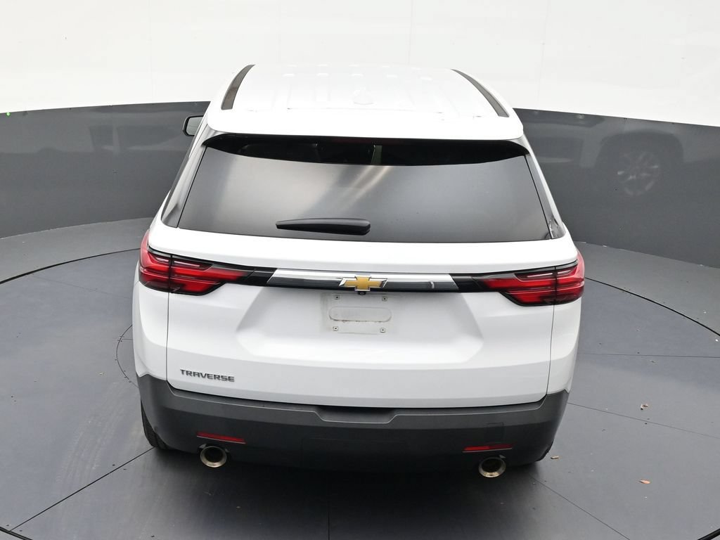 Used 2023 Chevrolet Traverse LS FWD image 14