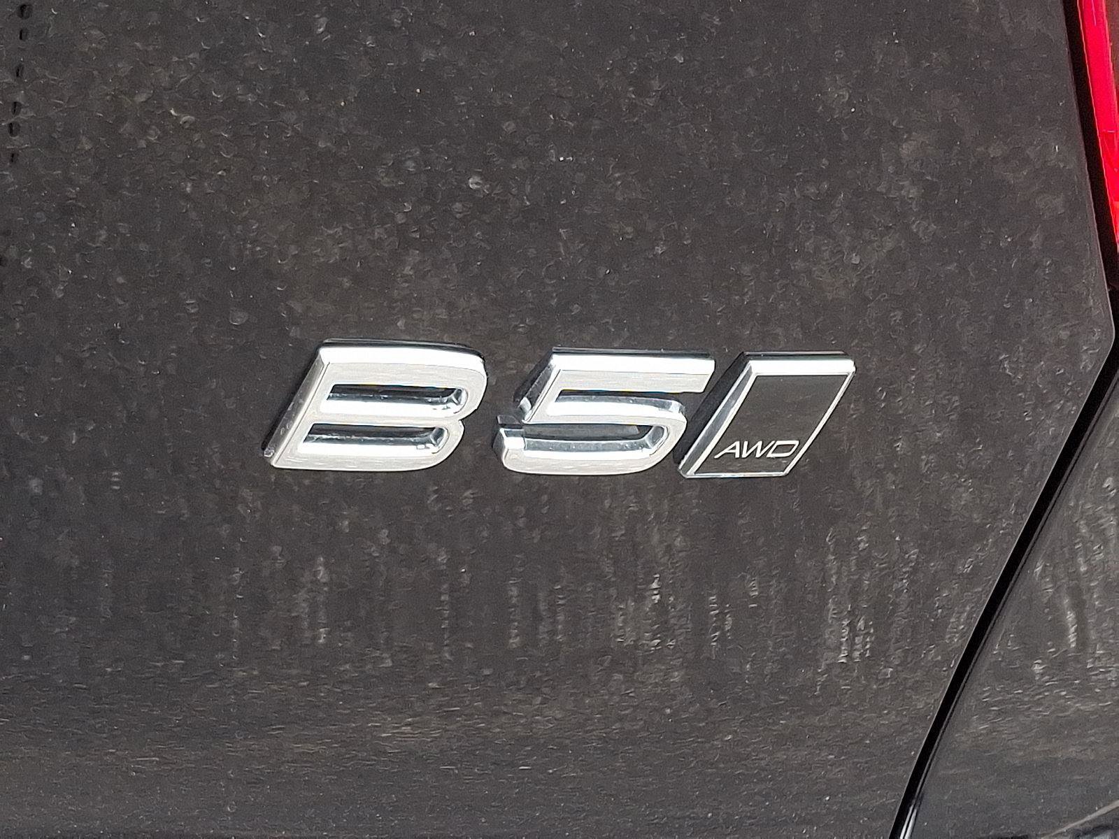 Certified 2023 Volvo XC40 B5 Ultimate w/ Climate Package AWD/4WD image 31