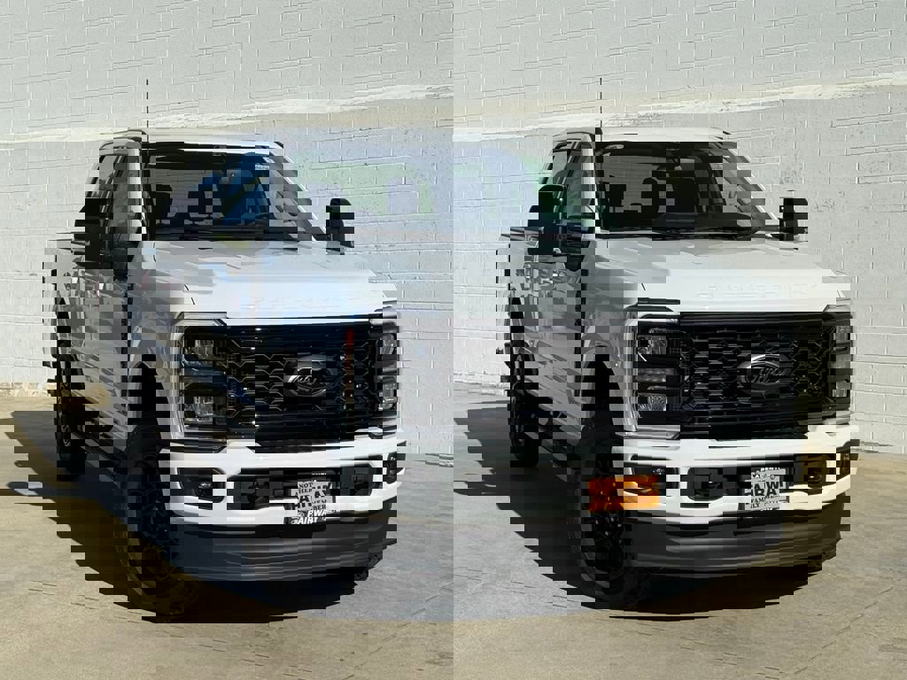 New 2026 Ford F250 Lariat w/ Black Appearance Package image 2