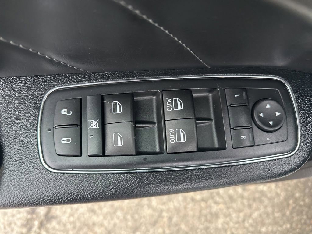 Used 2016 Dodge Charger SXT w/ AWD Plus Group image 16