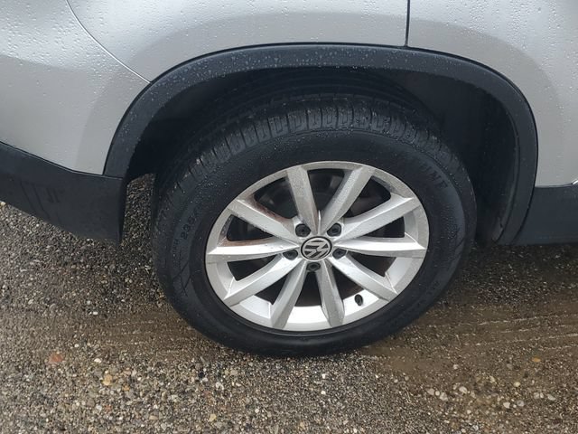 Used 2017 Volkswagen Tiguan Wolfsburg Edition AWD/4WD image 5