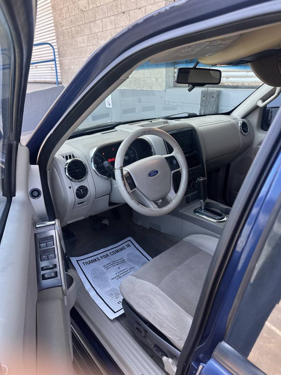 Used 2006 Ford Explorer XLT RWD image 6