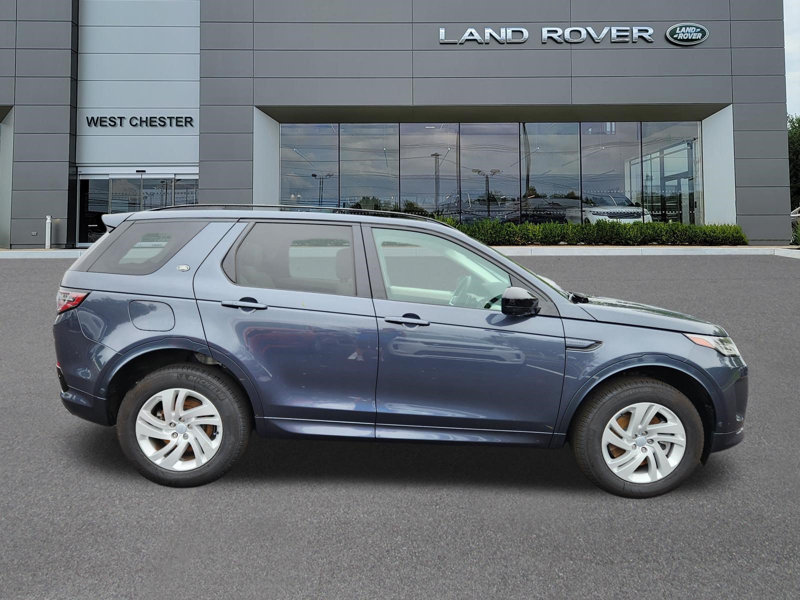 Certified 2025 Land Rover Discovery Sport S AWD/4WD image 6