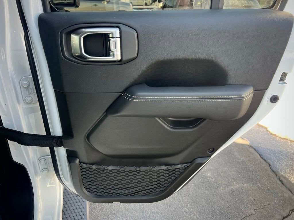 Used 2022 Jeep Wrangler Unlimited Sahara w/ Cold Weather Group image 30