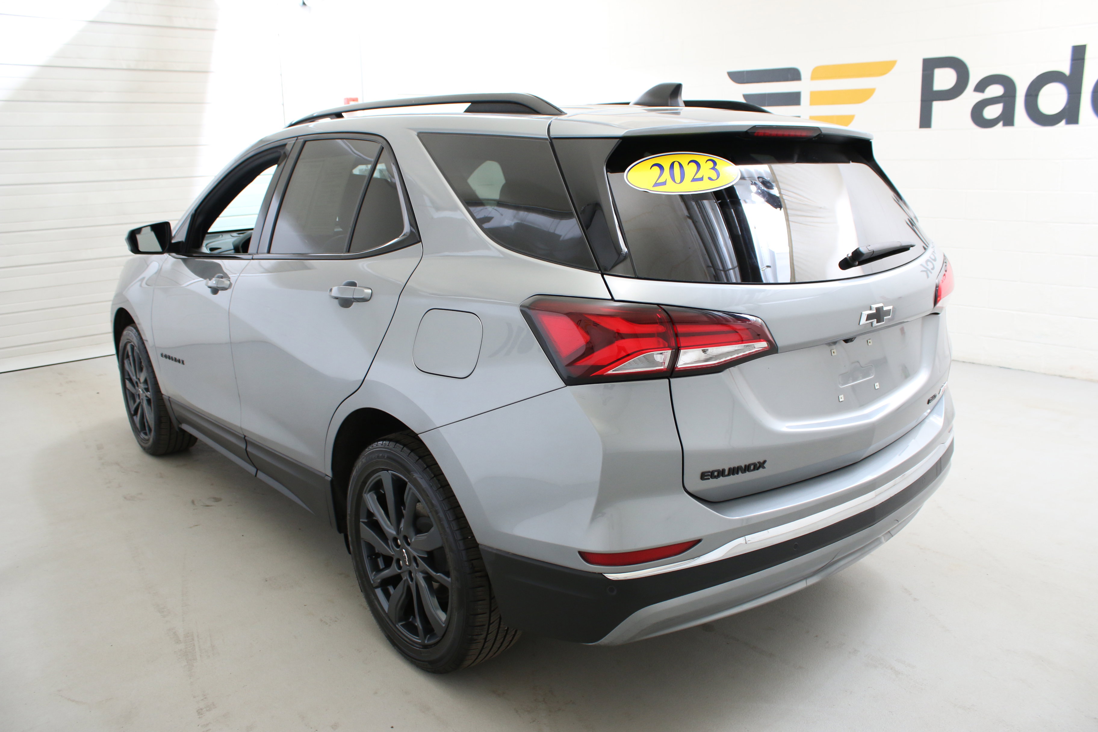 Used 2023 Chevrolet Equinox RS AWD/4WD image 7