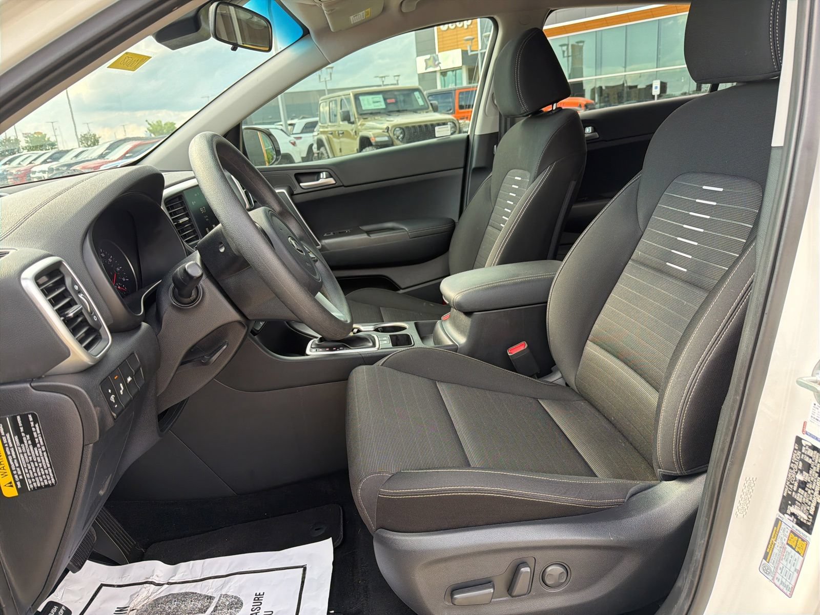 Used 2022 Kia Sportage LX w/ LX FWD Value Edition Package image 10