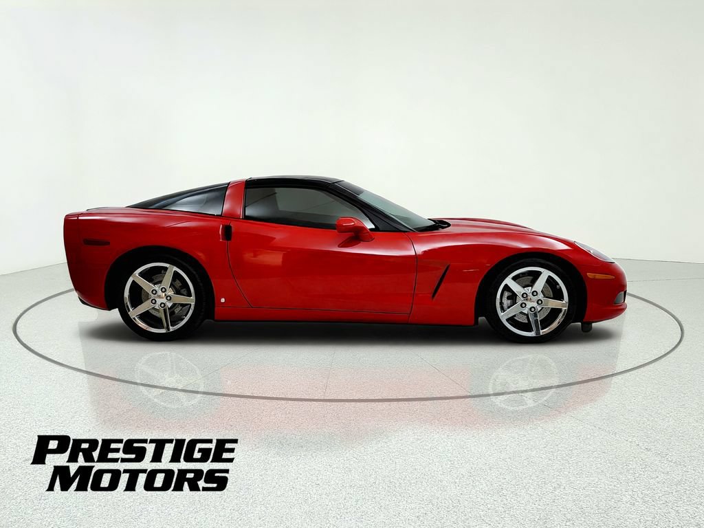 Used 2007 Chevrolet Corvette Coupe w/ Preferred Equipment Group RWD image 9