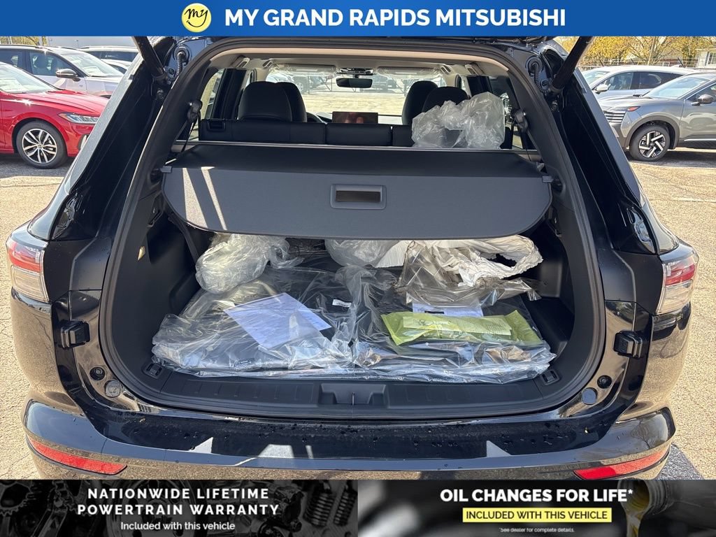 New 2026 Mitsubishi Outlander SE AWD/4WD image 17