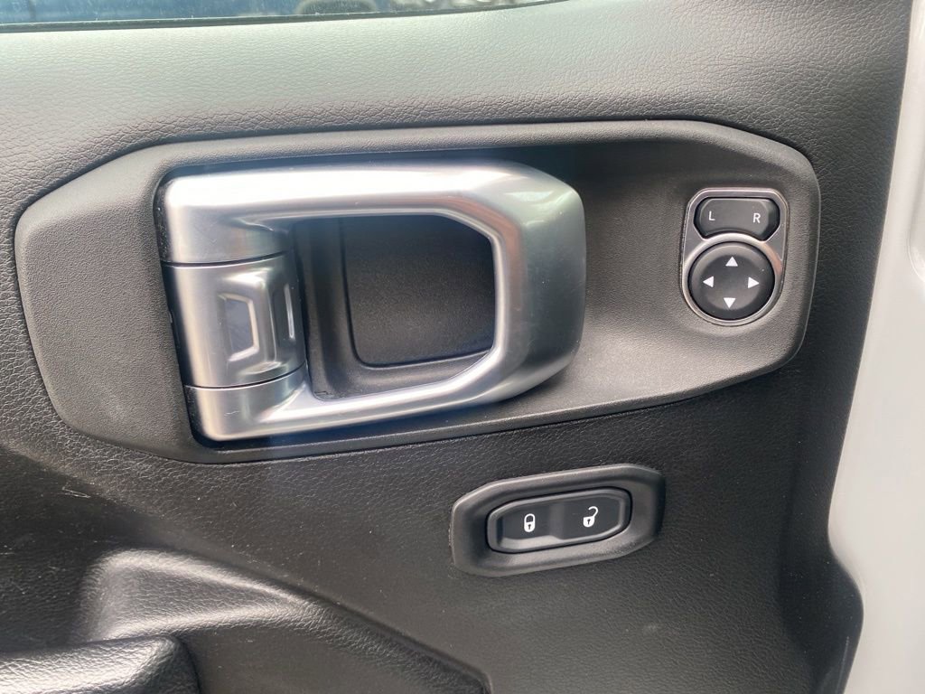 Used 2023 Jeep Wrangler Unlimited image 11