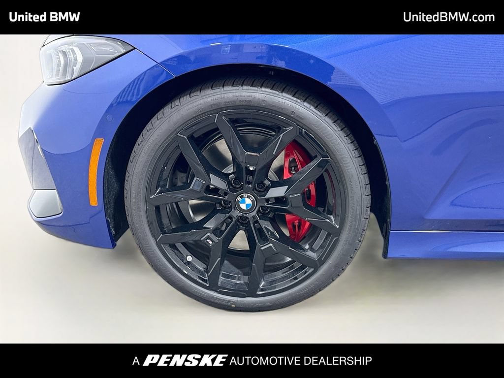 New 2026 BMW 330i Sedan w/ M Sport Package RWD image 2