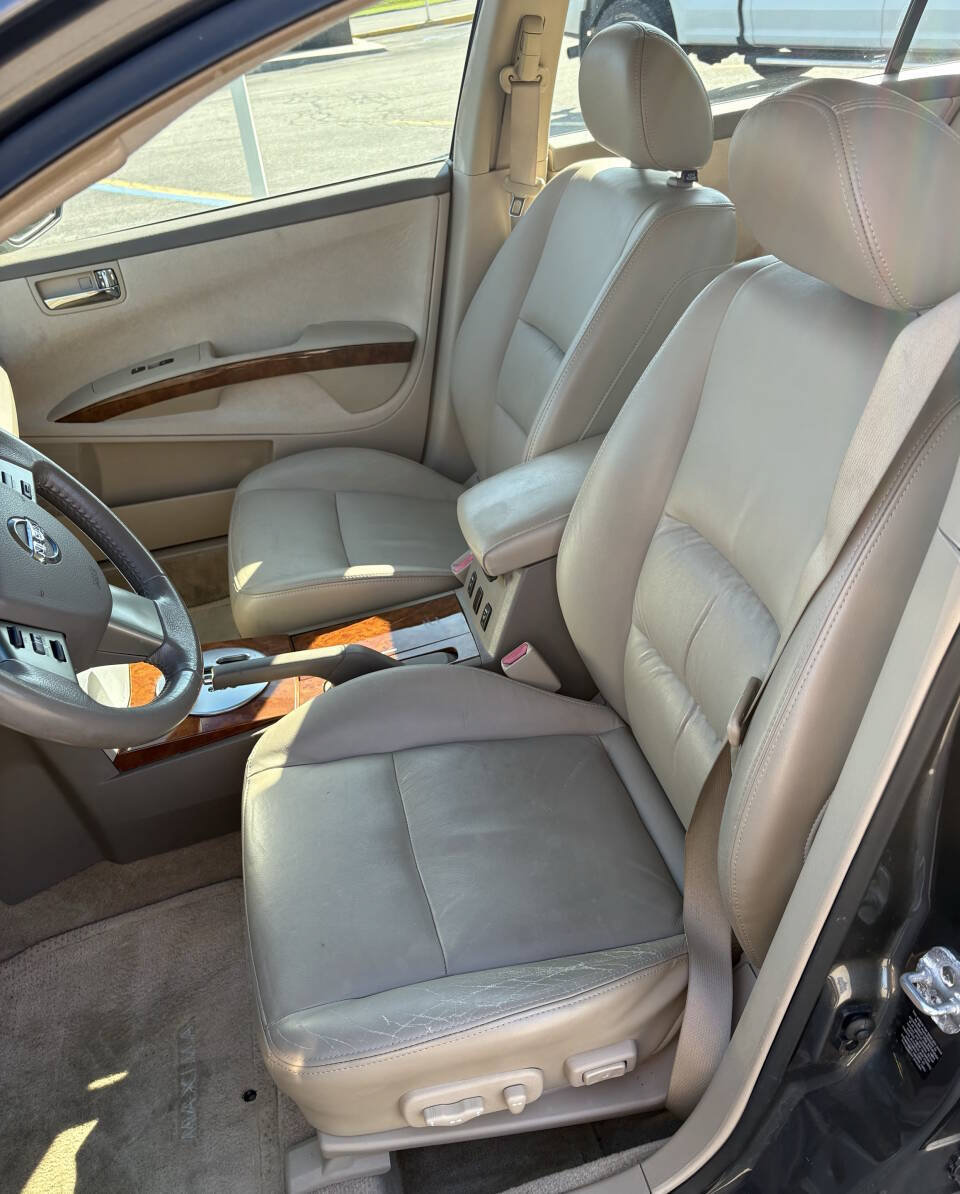 Used 2005 Nissan Maxima 3.5 SL w/ (T05) Navigation System Pkg FWD image 6