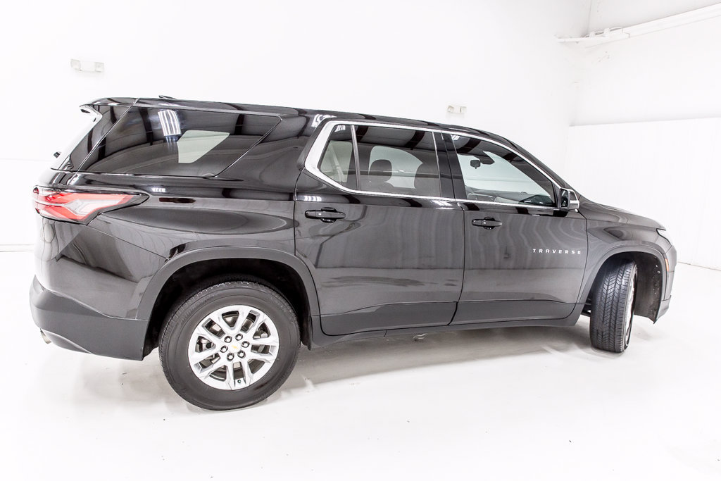 Used 2023 Chevrolet Traverse LS w/ Safety Package FWD image 8