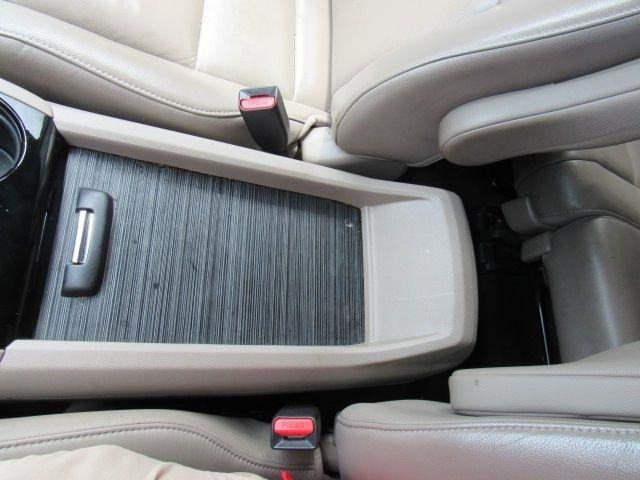 Used 2016 Honda Pilot Touring image 28