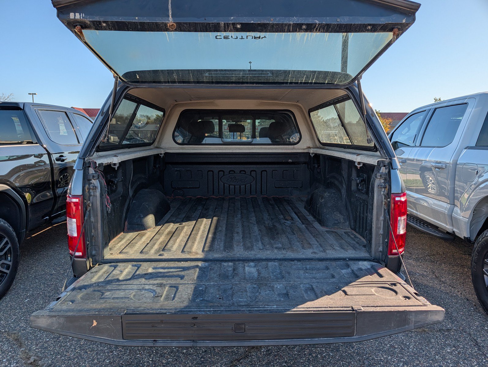 Used 2020 Ford F150 XLT w/ Equipment Group 302A Luxury AWD/4WD image 11