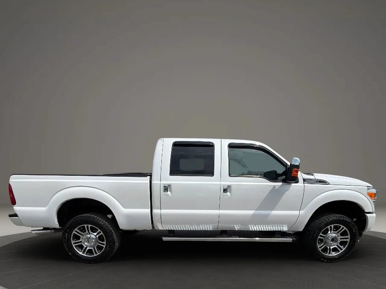 Used 2016 Ford F250 Platinum AWD/4WD image 4