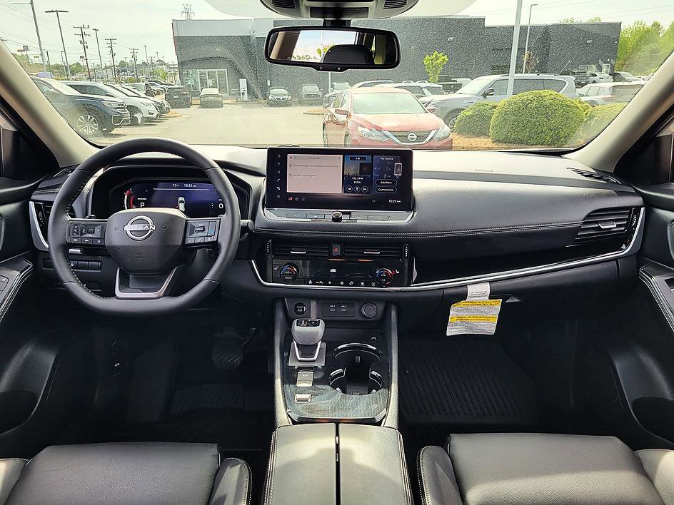 Certified 2025 Nissan Rogue SL image 16