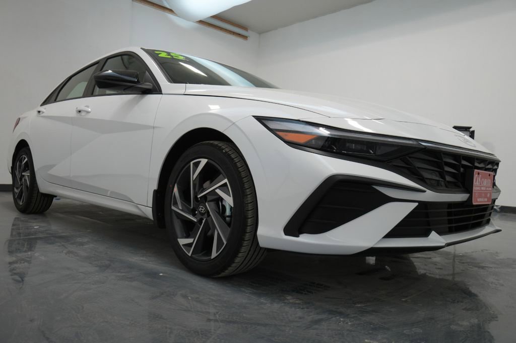 New 2025 Hyundai Elantra Sport