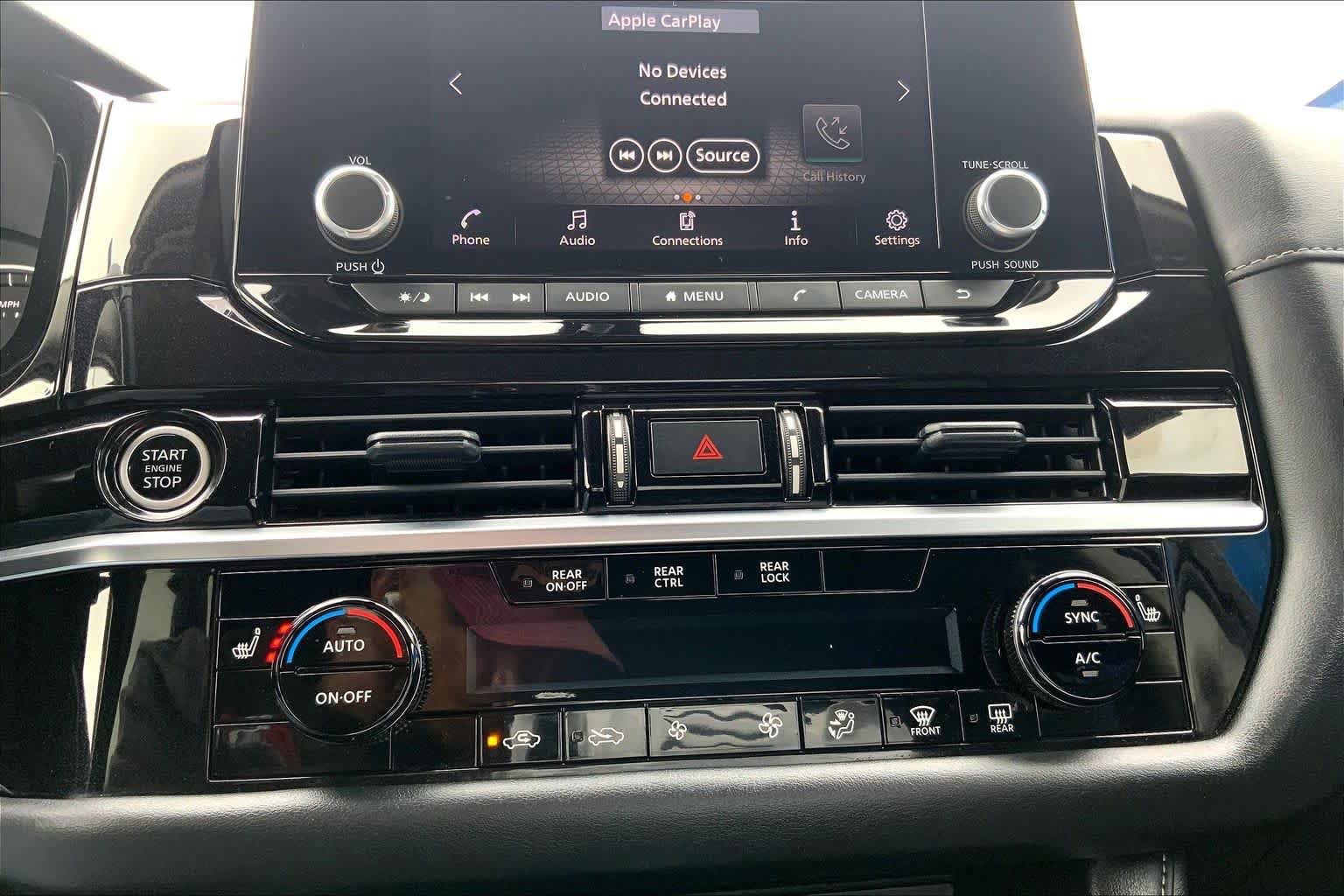 Used 2024 Nissan Pathfinder SV FWD image 35