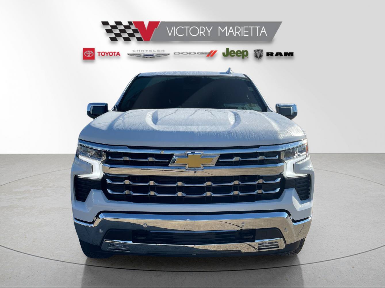 Used 2024 Chevrolet Silverado 1500 LTZ AWD/4WD image 8