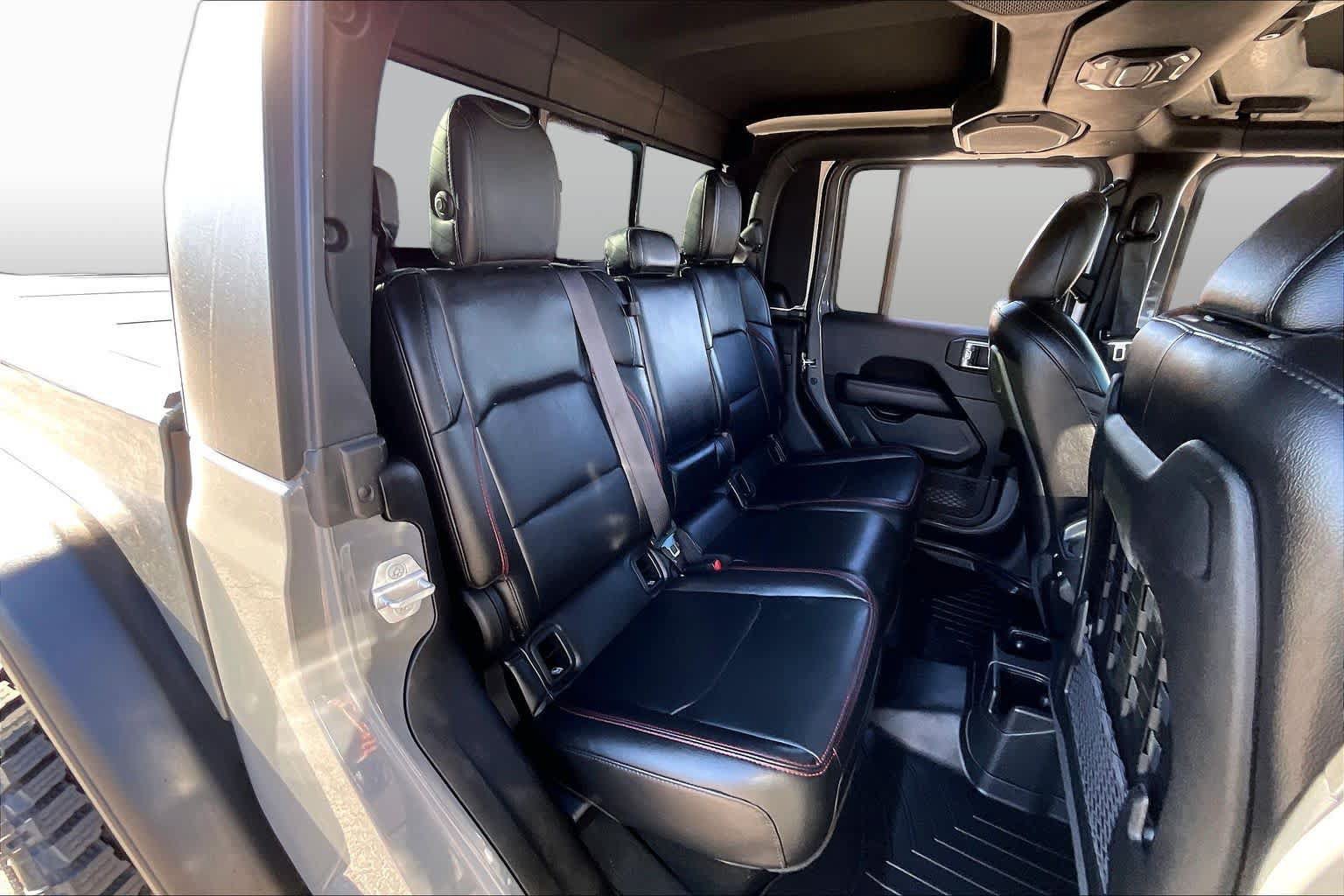 Used 2022 Jeep Gladiator Rubicon w/ Cold Weather Group AWD/4WD image 18