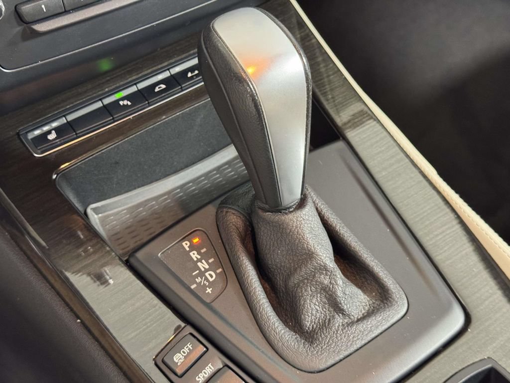 Used 2009 BMW Z4 sDrive30i RWD image 32