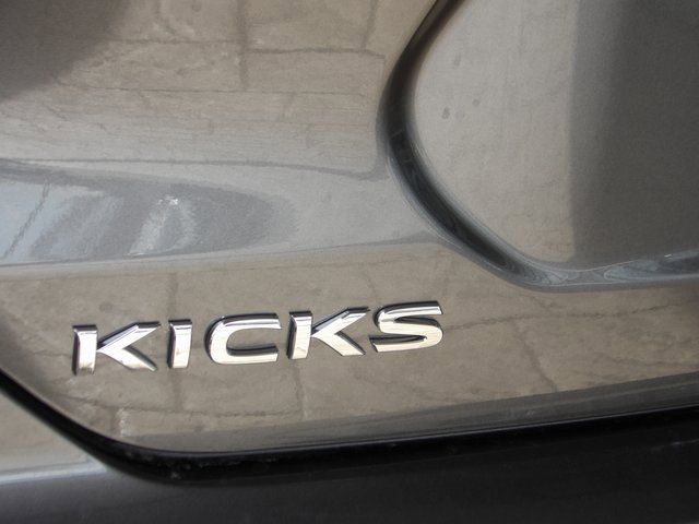 Used 2025 Nissan Kicks Play S image 8