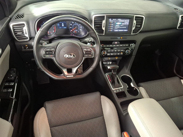 Used 2019 Kia Sportage EX w/ EX Sport Appearance Package AWD/4WD image 2