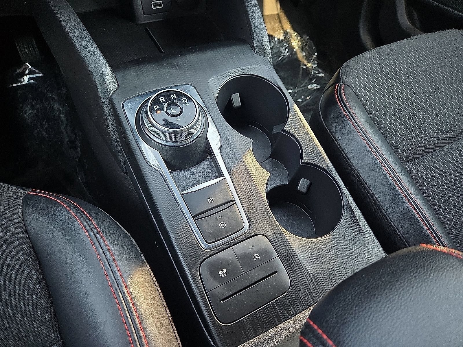 Used 2025 Ford Escape ST-Line AWD/4WD image 29