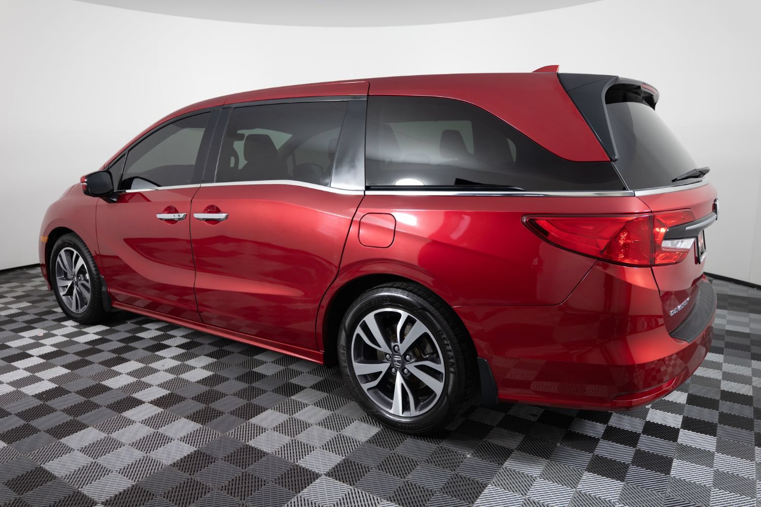 Used 2022 Honda Odyssey Touring image 4