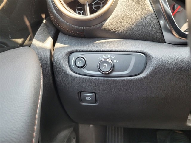 Used 2025 Chevrolet Blazer Premier w/ Driver Confidence II Package image 37