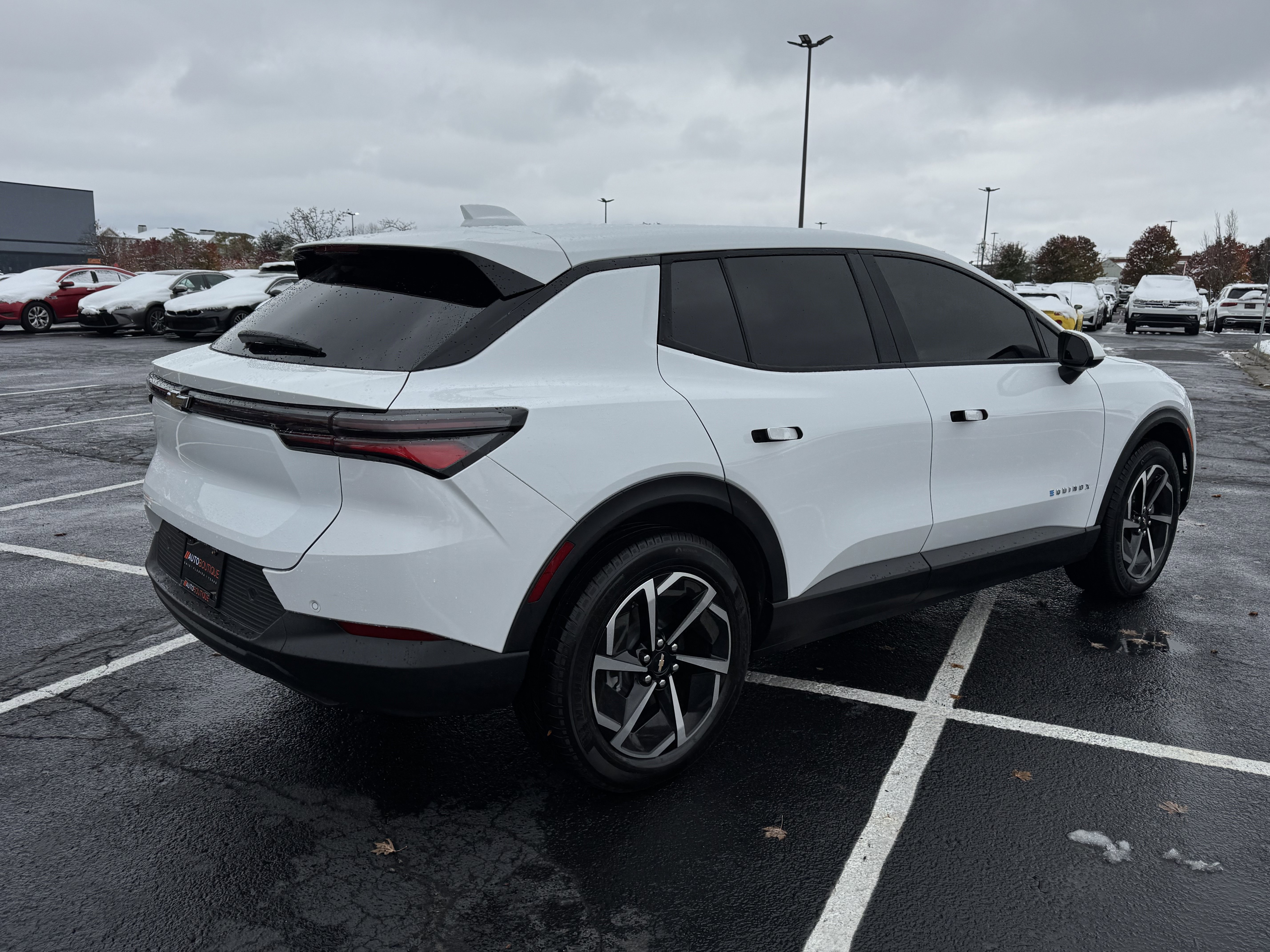 Used 2025 Chevrolet Equinox EV LT image 13
