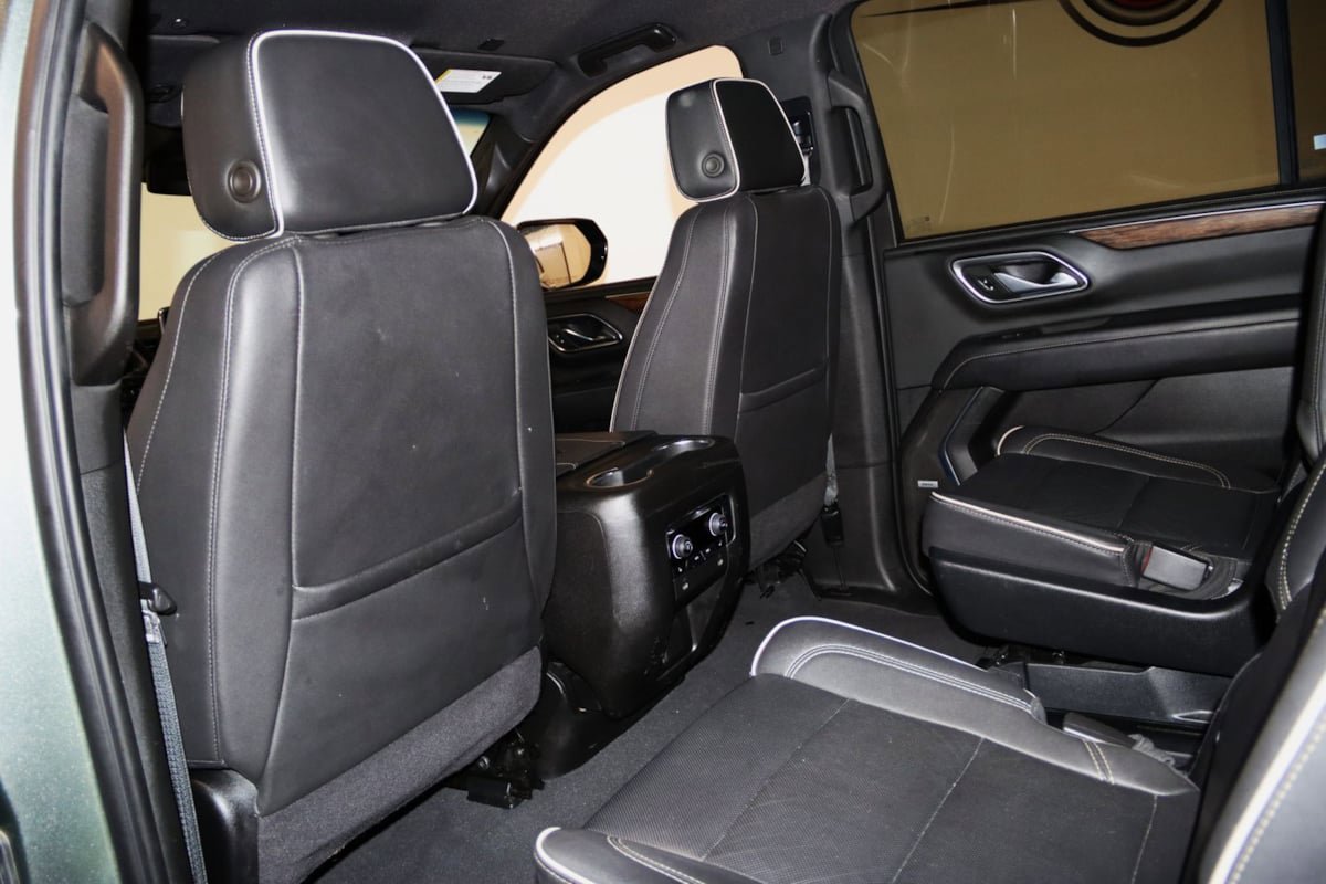 Used 2023 Chevrolet Suburban Premier AWD/4WD image 57