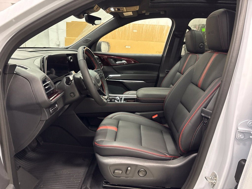 New 2027 Chevrolet Traverse RS w/ LPO, Floor Liner Package AWD/4WD image 16